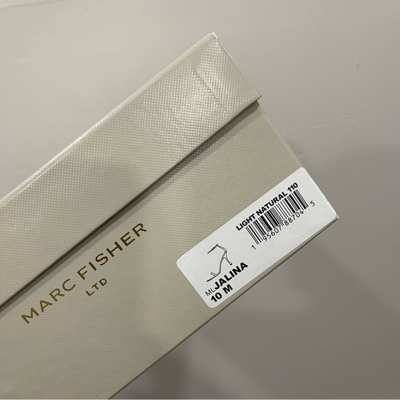 Marc Fisher Jalina Ankle Strap Sandal in Light Natural Size 10 Square Toe - Picture 8 of 8